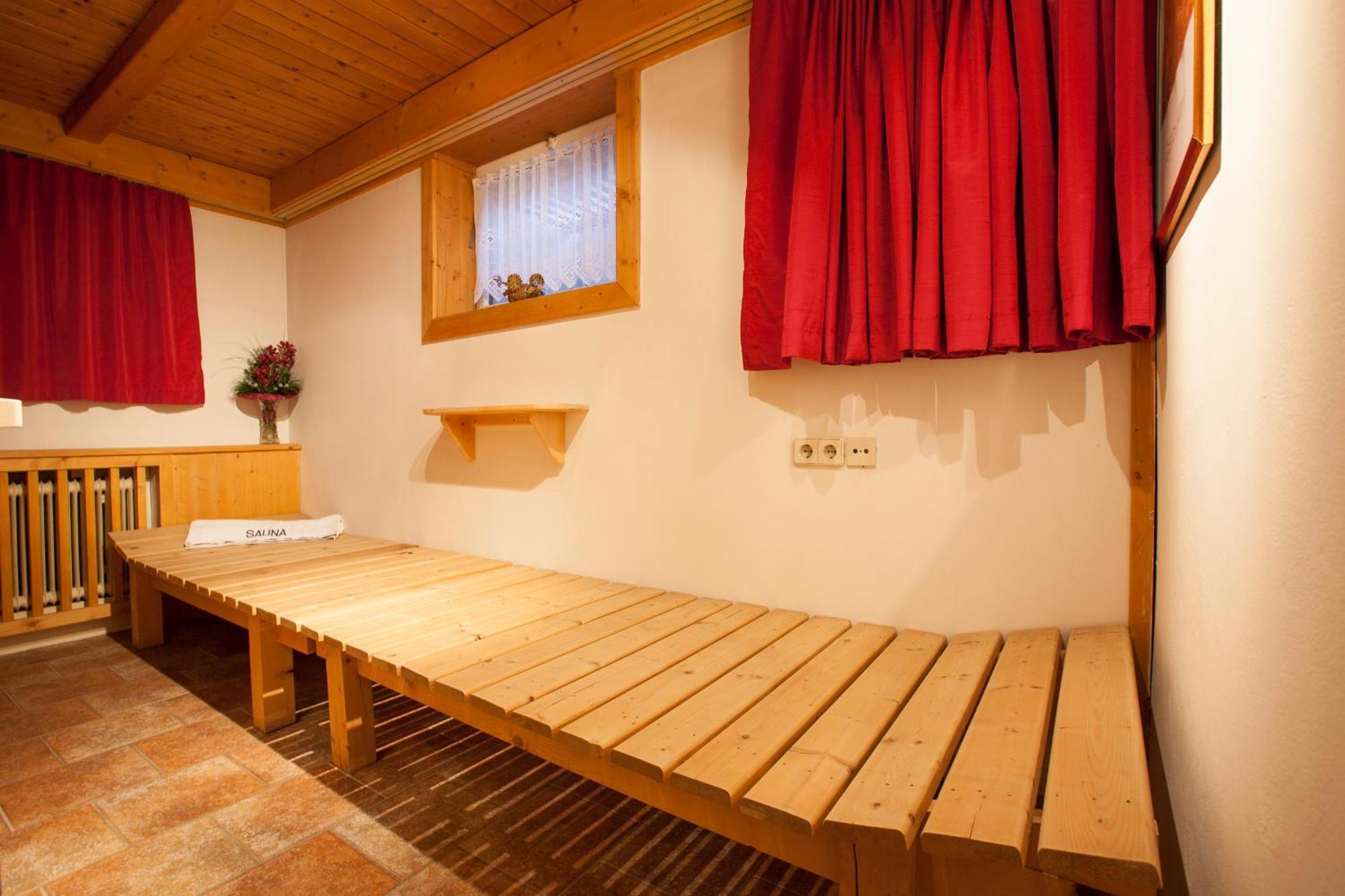 Haus Steinbock Panzió Neustift im Stubaital Kültér fotó