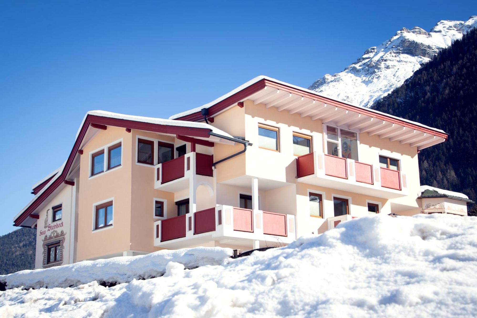 Haus Steinbock Panzió Neustift im Stubaital Kültér fotó