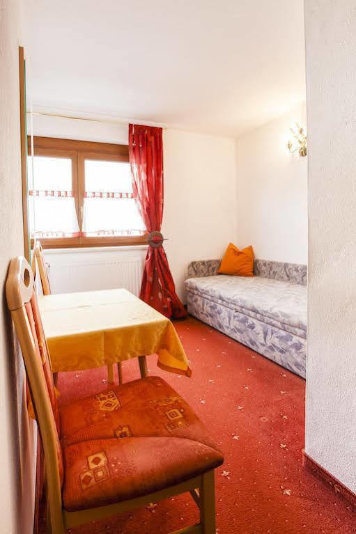 Haus Steinbock Panzió Neustift im Stubaital Kültér fotó