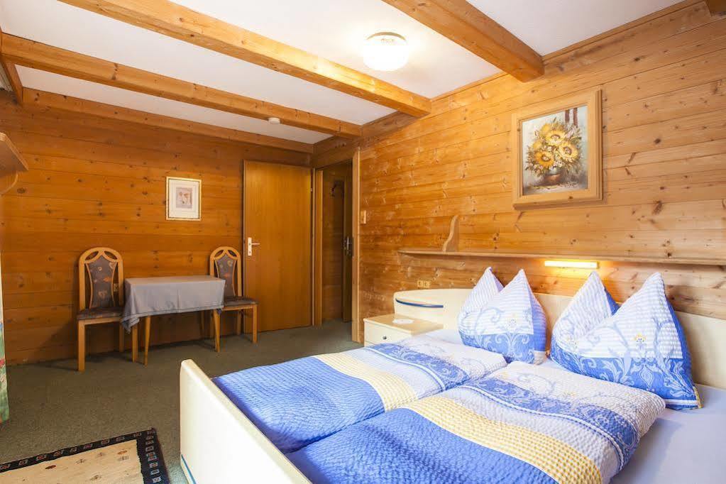 Haus Steinbock Panzió Neustift im Stubaital Kültér fotó